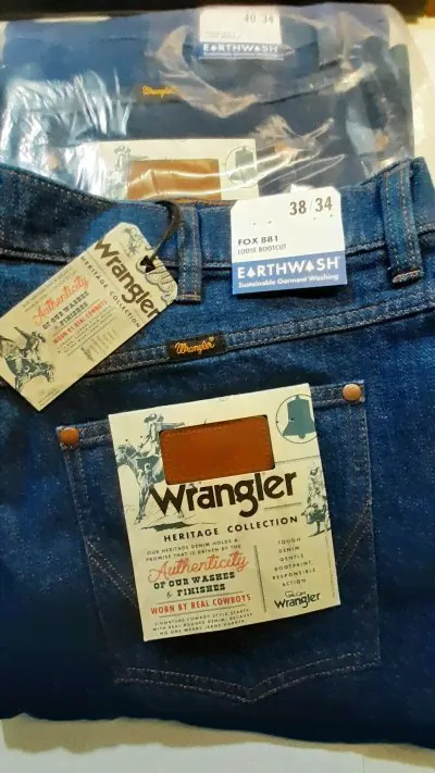 Мужские Wrangler FOX 881 Loose Bootcut номер модели W16FAR071 на высокий рост в наличии р.W33 L34, W38 L34, W40 L32, W40 L34 !-0