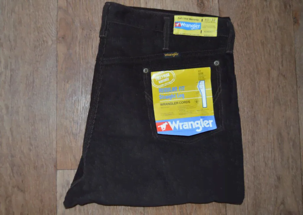 Джинсы Wrangler W40 L32, вельвет, Made in USA-0