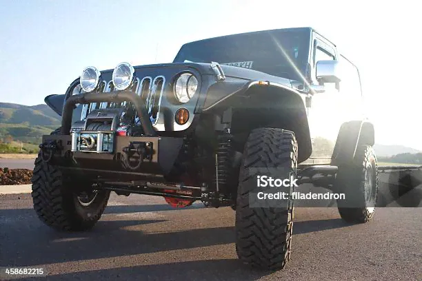 Jeep Wrangler — стоковые фотографии и другие картинки Jeep Wrangler - Jeep Wrangler, Вид спереди, 4х4