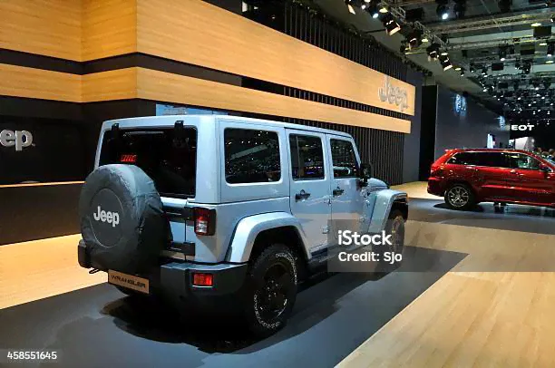 Jeep Wrangler Unlimited — стоковые фотографии и другие картинки Jeep Wrangler - Jeep Wrangler, Вид сзади, 4х4