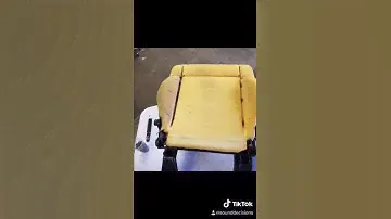 Katzkin seats in a Jeep Wrangler.