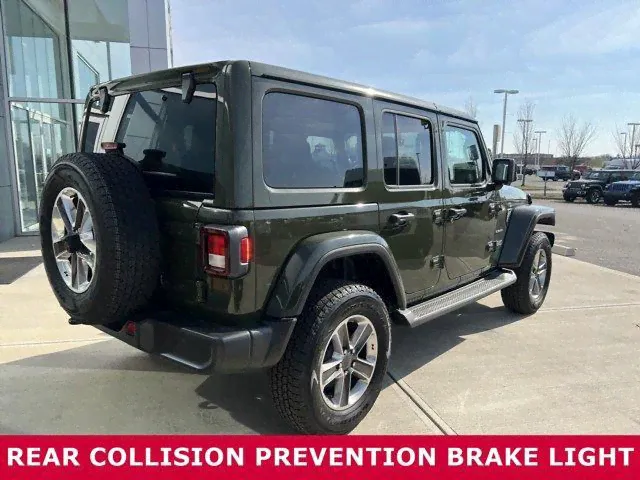 Jeep Wrangler Unlimited Sahara-3