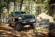 Rubicon Jeep Wrangler — стоковые фотографии и другие картинки Jeep Wrangler - Jeep Wrangler, 2022, Внедорожник