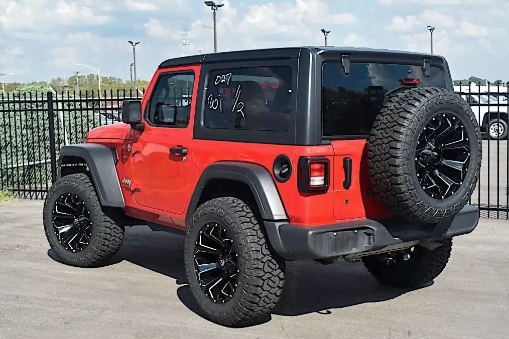 Диски Fuel D576 R20 - оригинал на Jeep Wrangler-2