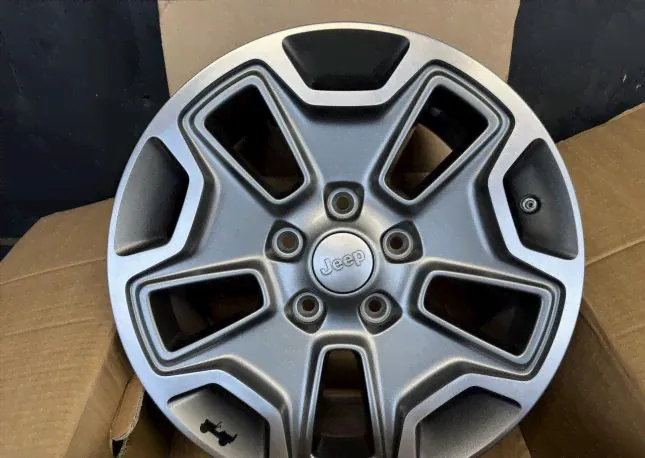 Оригинальные диски Jeep Wrangler R17-1